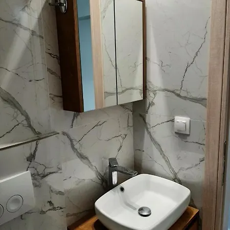 Vali_skg